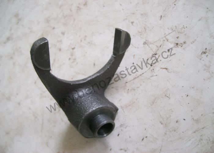 Řadící vidlička - Zetor URIII