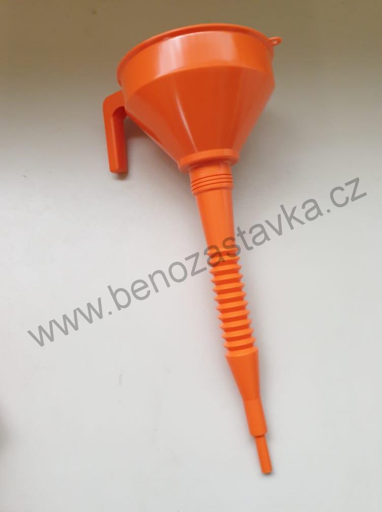 Trychtýř, nálevka s ohebnou výpustí 160mm 1,2l