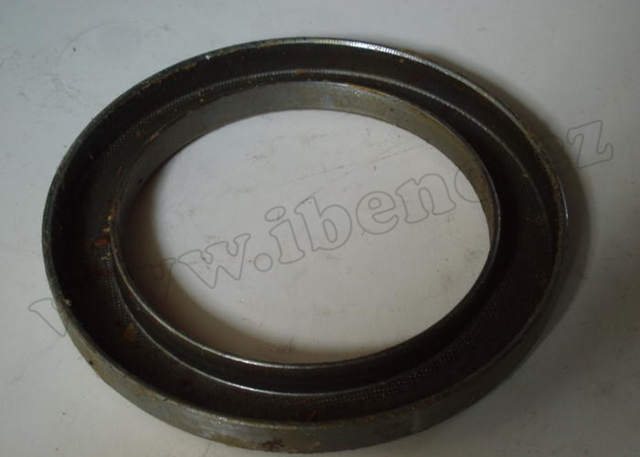 Distanční kroužek zadní poloosy - Zetor Super 50