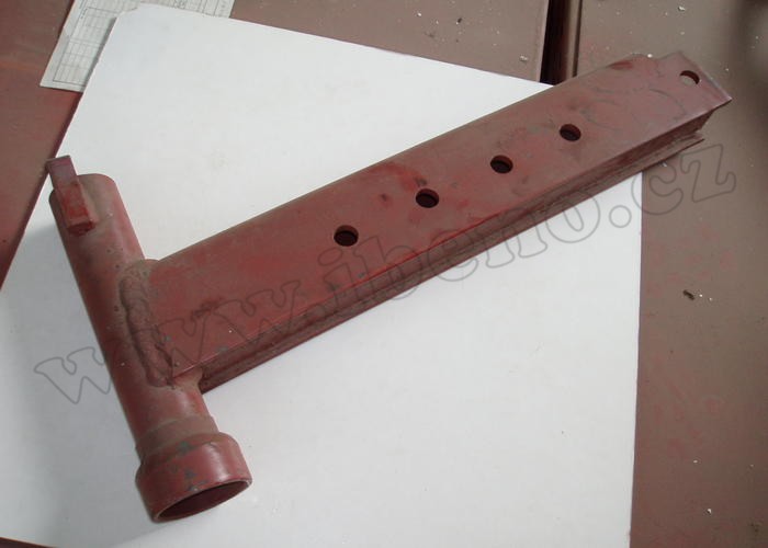 Nástavec pravý - Zetor URI