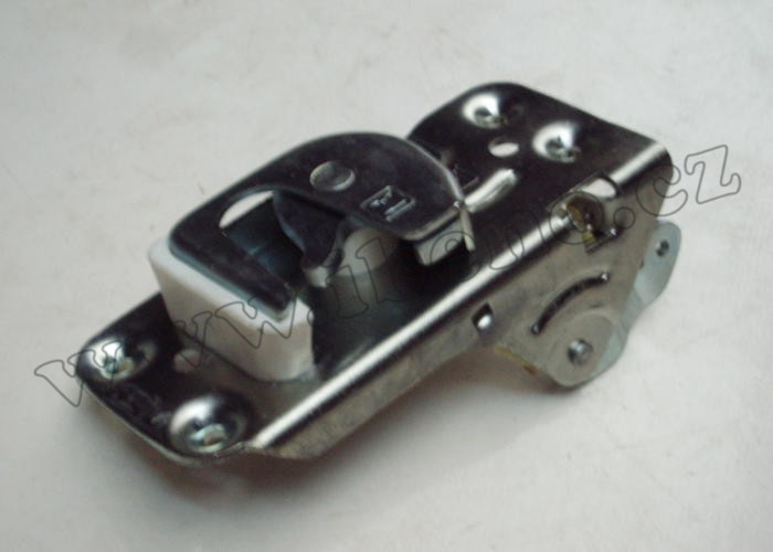 Zámek levý - Zetor URI