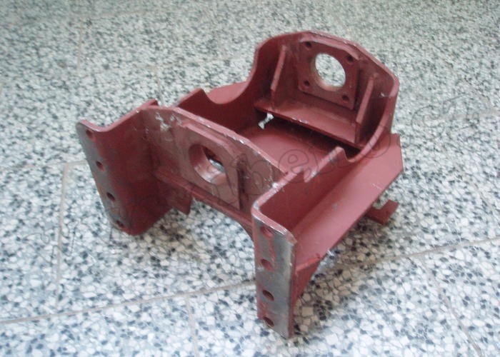 Konzola přední nápravy - Zetor 2011 až 4911