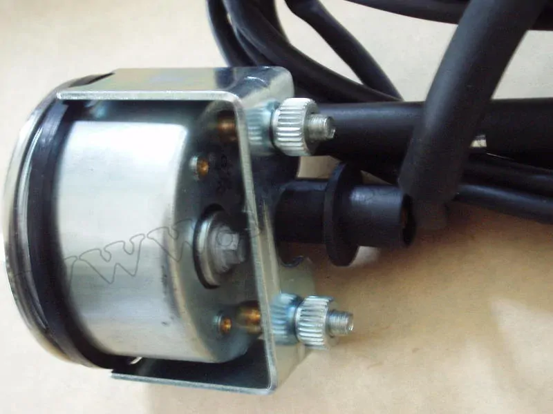 Teploměr s budíkem a kapilárou - Zetor