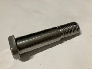 Stahovací šroub přední osy - Zetor 25 A/K