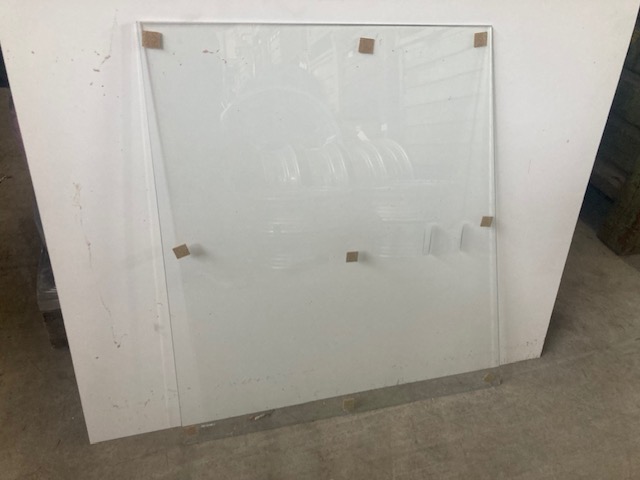 Boční sklo zkosené levé/pravé - Zetor 25 A/K