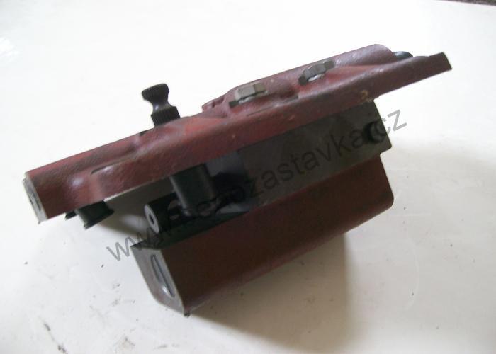 Rozváděč převodovky - Zetor URIII