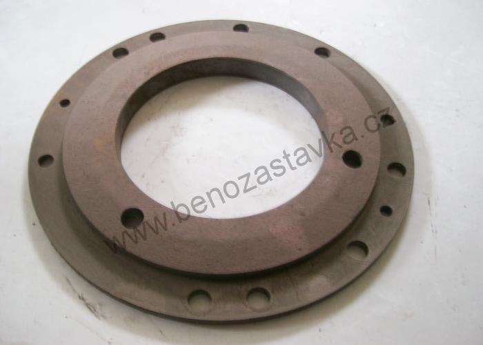 Příruba levá - Zetor URIII