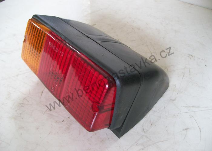 Levé zadní světlo s osvětlením SPZ - Zetor 2511 3511 4511 5511 5611