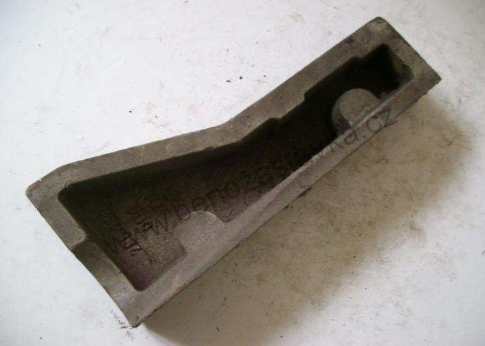 Narážka levá - Zetor URII