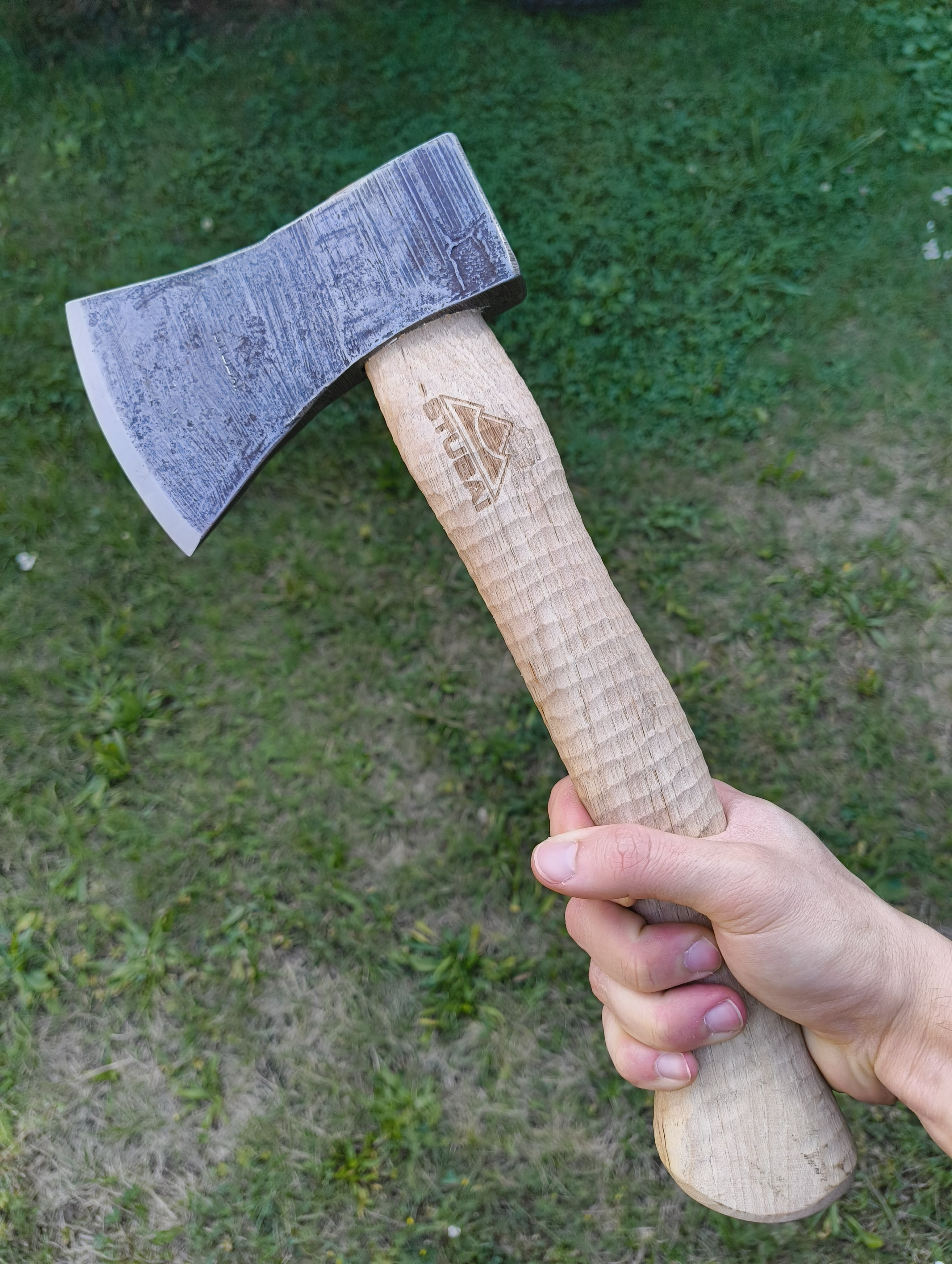 Sekera kempingová Stubai - 1100g / 340mm