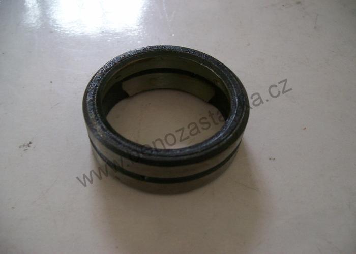 Vodící pouzdro pomocného válce hydrauliky - Zetor