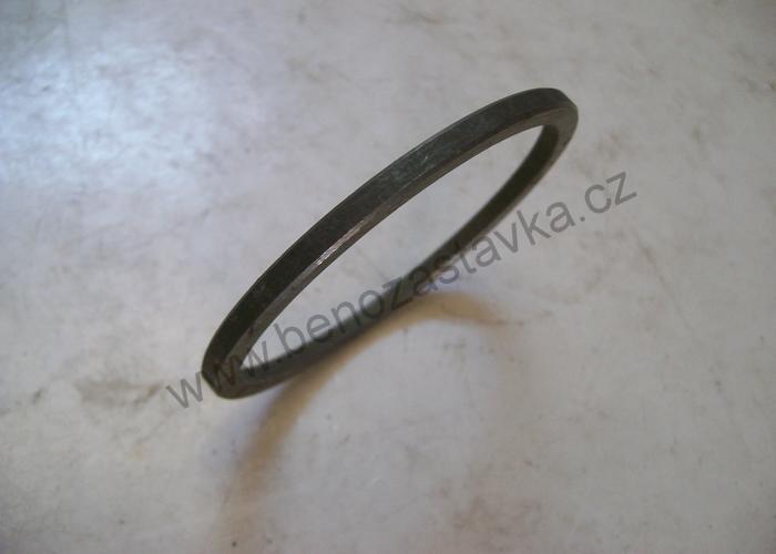 Distanční trubka - Zetor URII