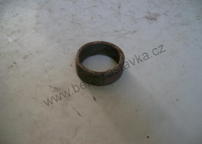 Distanční kroužek - Zetor URII