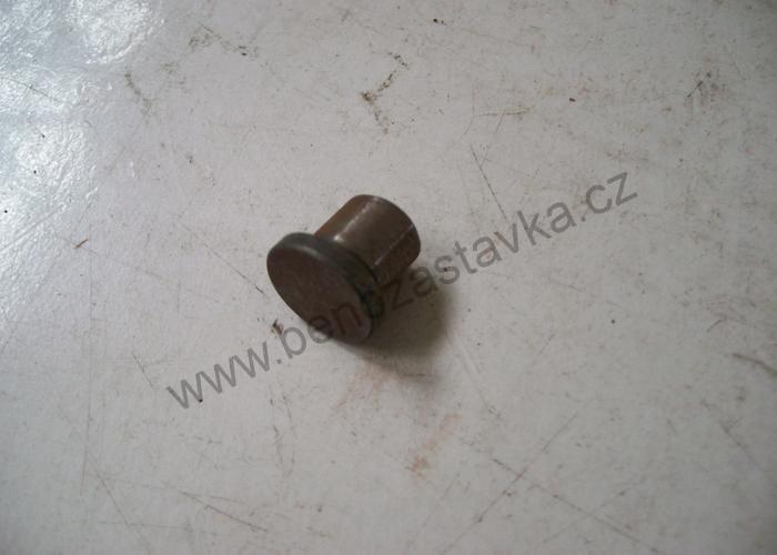 Střední čep - Zetor URII