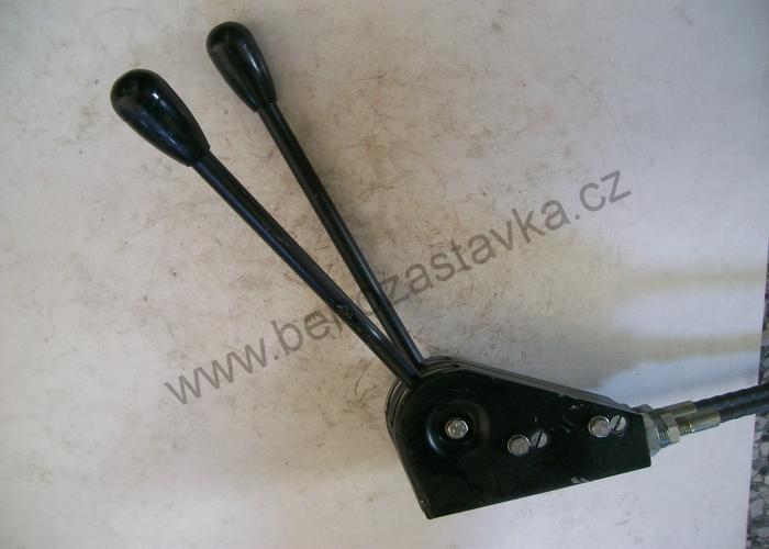 Ovládání hydraulikého zařízení - Zetor URIII