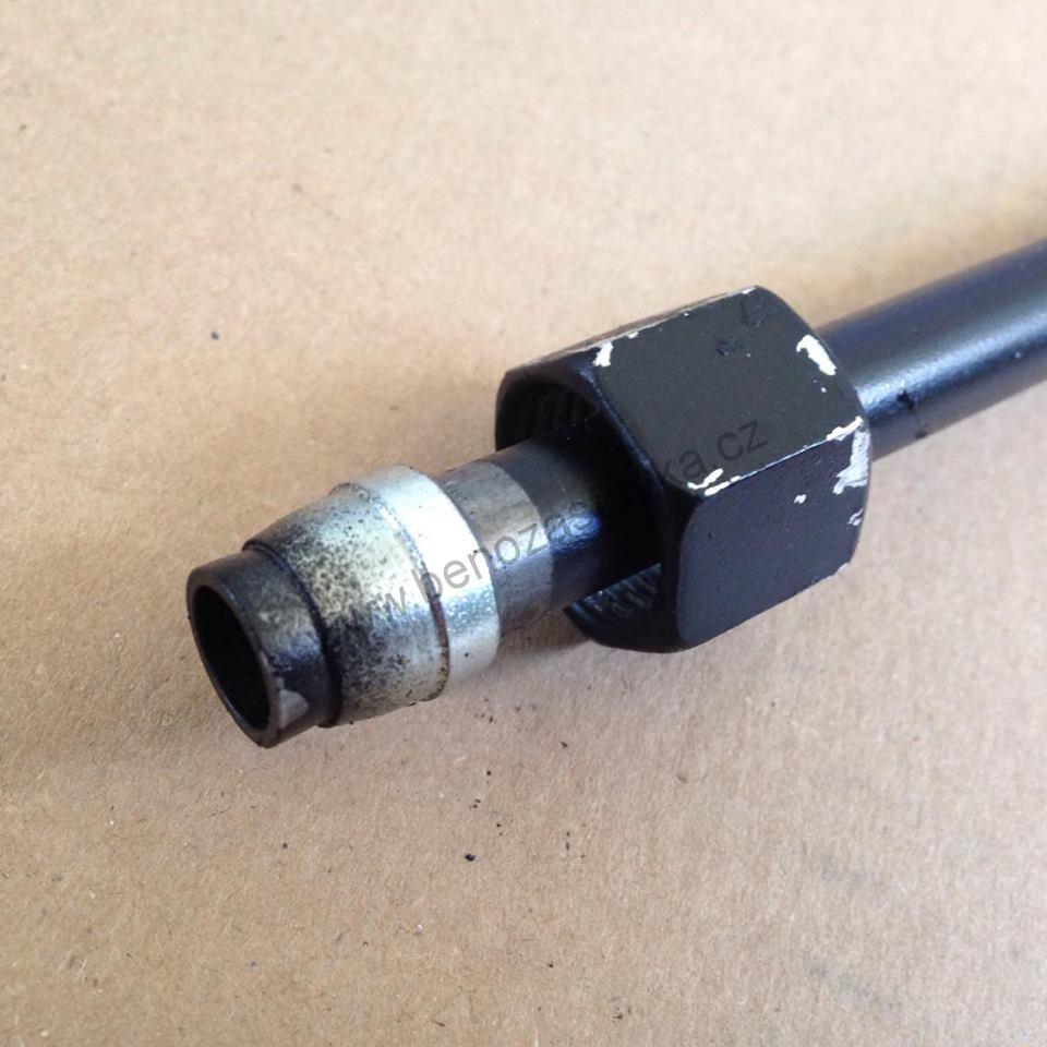 Palivová trubka přívodní oko 14mm - Zetor 25 A/K
