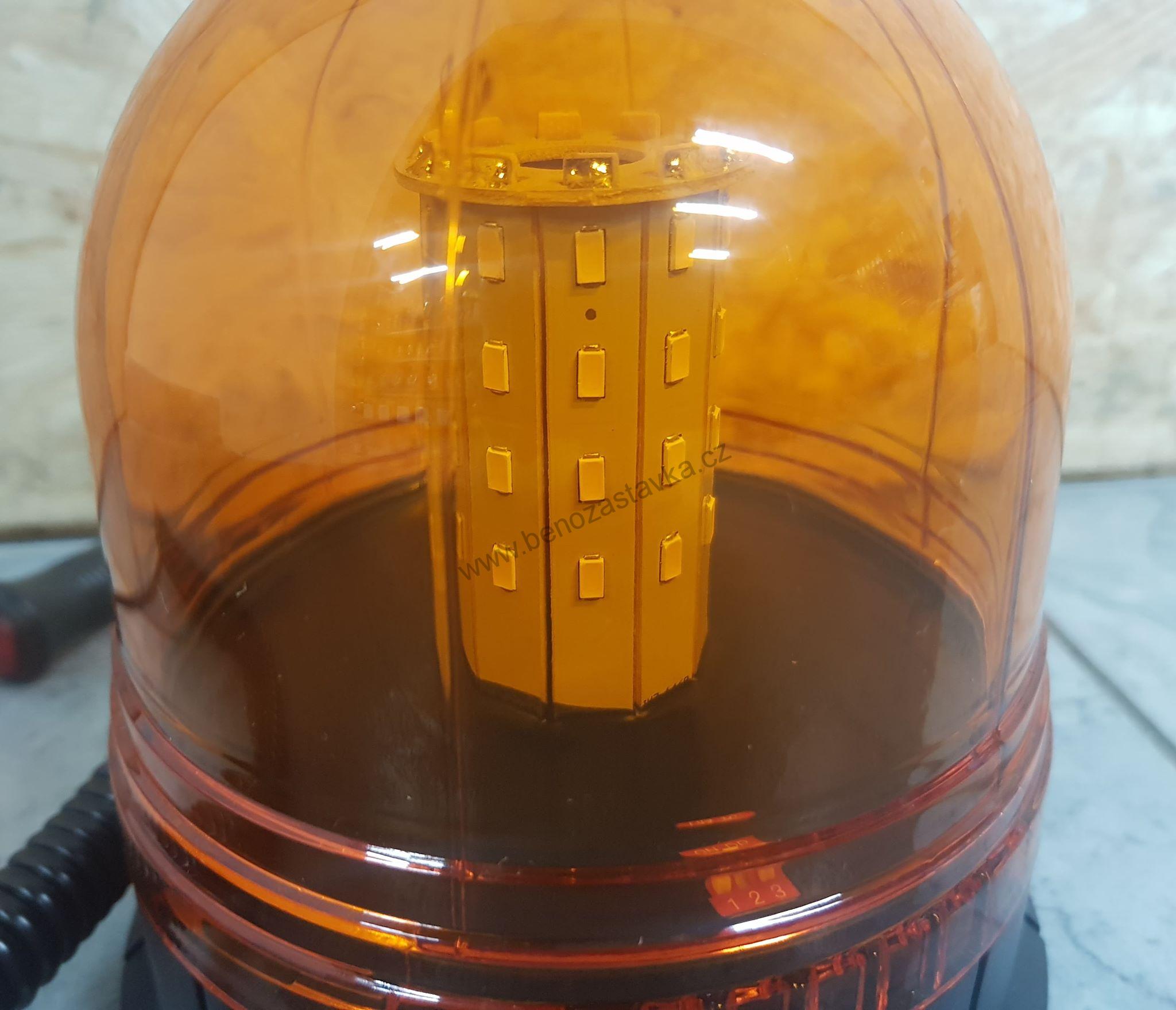 LED pracovní světlo s magnetem