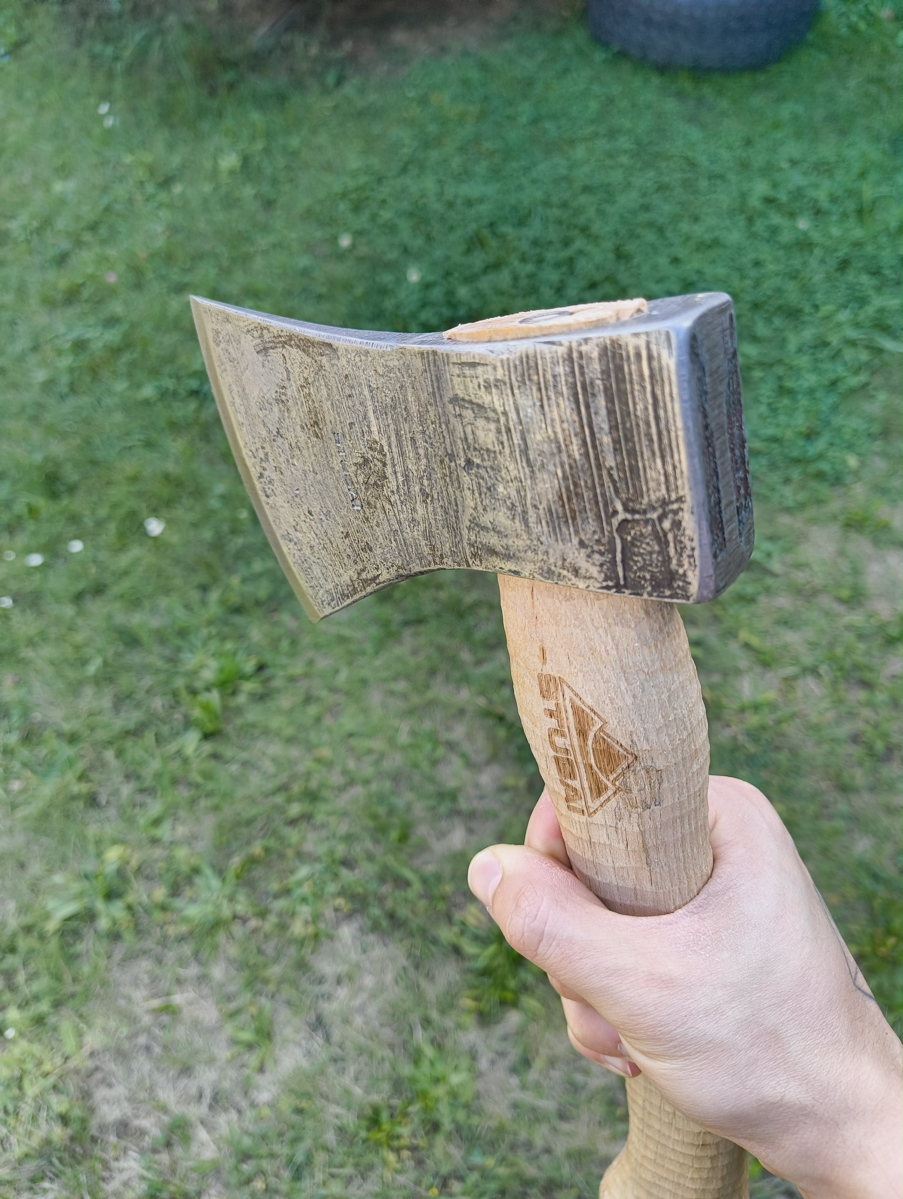 Sekera kempingová Stubai - 1100g / 340mm