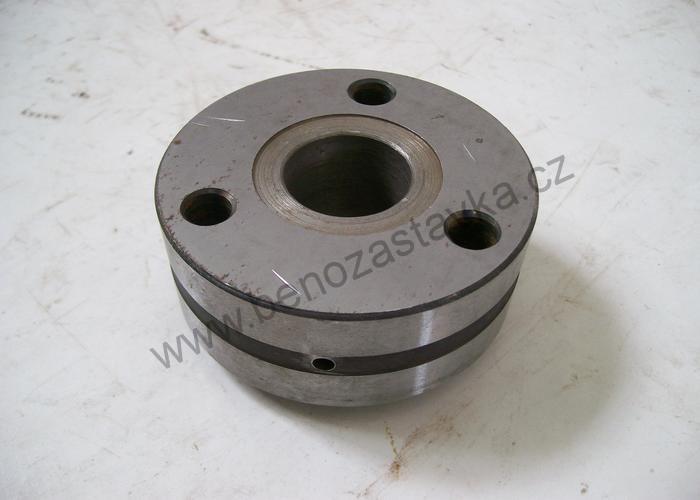 Čep horního vloženého kola - Zetor URII