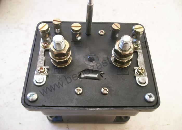 Přepínač baterie 12/24V - Zetor URII