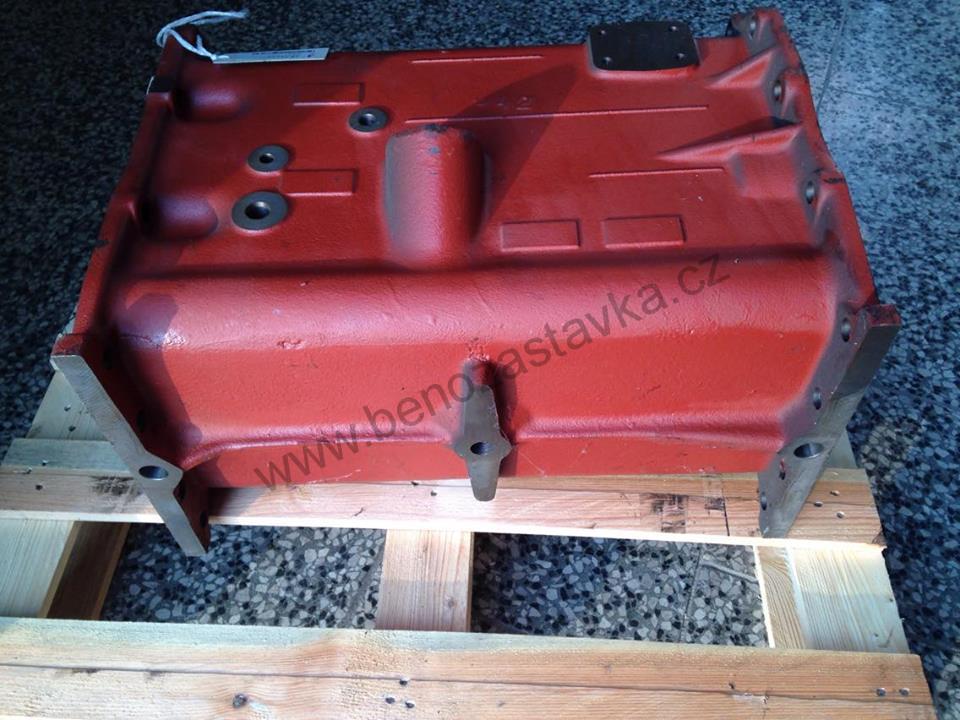 Skříň převodovky - 1/2,2/2 - Zetor URIII